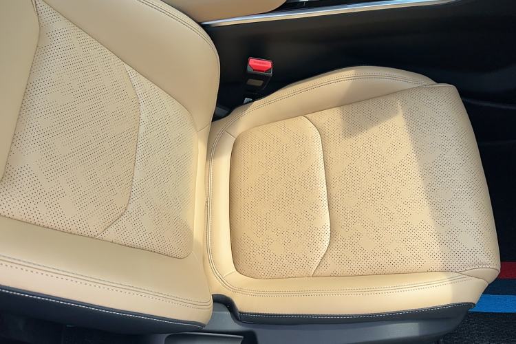 Used Geely Auto Emgrand L HiP 2024 Champion Edition 1.5TD-DHT Pro 100KM Excellence Model Right Front Seat