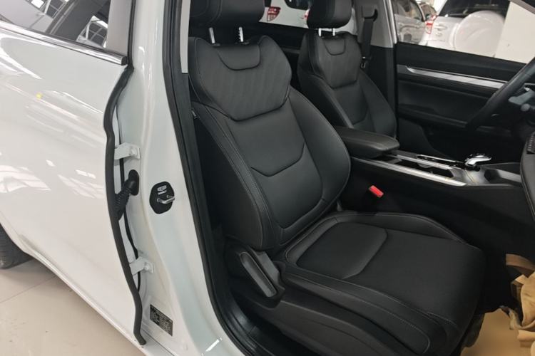 Used Geely Auto Emgrand L HiP 2024 Champion Edition 1.5TD-DHT Pro 100KM Superior Model Right Front Seat