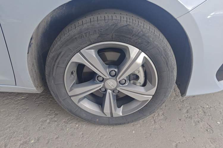 Used Geely Auto Emgrand L HiP 2024 Champion Edition 1.5TD-DHT Pro 100KM Superior Model Right Front Wheel Hub