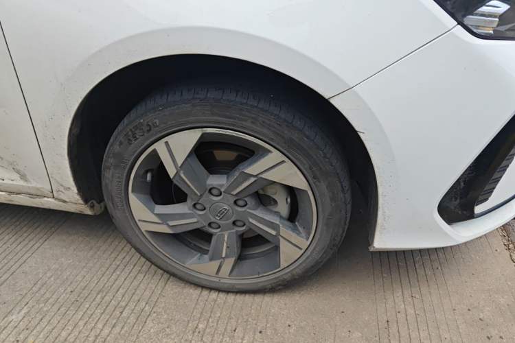 Used Geely Auto Emgrand L HiP 2024 Longteng Edition 1.5TD-DHT Pro 100KM Excellence Model Right Front Wheel Hub