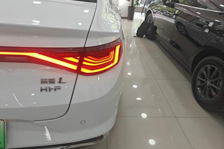 Used Geely Auto Emgrand L HiP 2024 Longteng Edition 1.5TD-DHT Pro 100KM Superior Model Right Rear Taillight