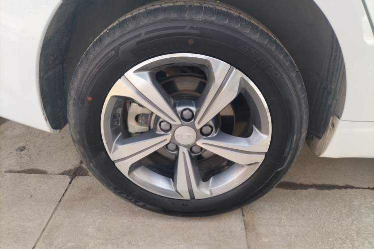 Used Geely Auto Emgrand L HiP 2024 Champion Edition 1.5TD-DHT Pro 100KM Superior Model Right Rear Wheel Hub