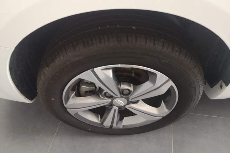 Used Geely Auto Emgrand L HiP 2024 Champion Edition 1.5TD-DHT Pro 100KM Superior Model Right Rear Wheel Hub
