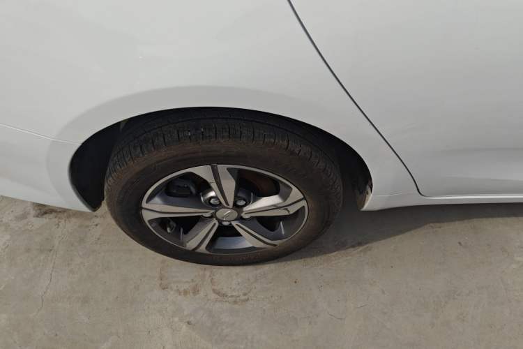 Used Geely Auto Emgrand L HiP 2024 Longteng Edition 1.5TD-DHT Pro 100KM Superior Model Right Rear Wheel Hub