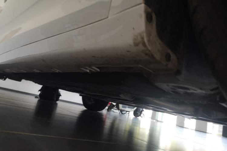Used Geely Auto Emgrand L HiP 2024 Champion Edition 1.5TD-DHT Pro 100KM Superior Model Right Side Sill