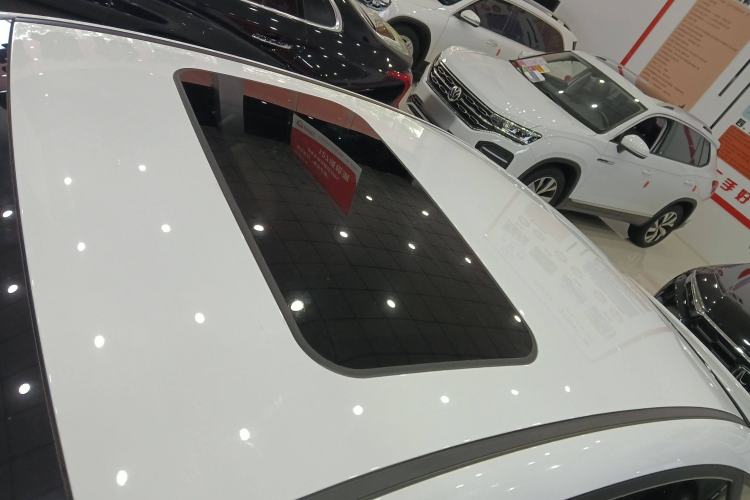 Used Geely Auto Emgrand L HiP 2024 Champion Edition 1.5TD-DHT Pro 100KM Excellence Model Roof