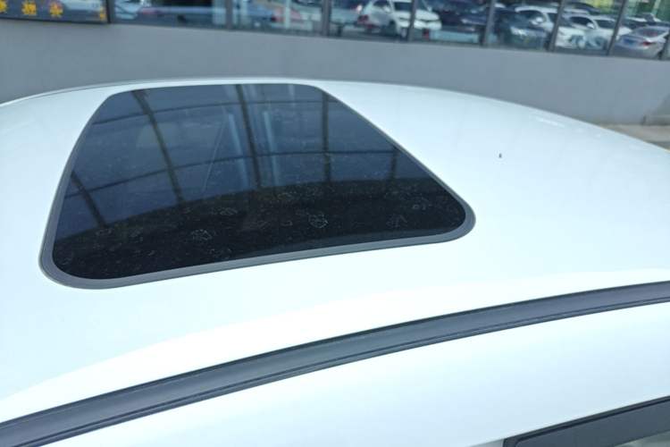 Used Geely Auto Emgrand L HiP 2024 Champion Edition 1.5TD-DHT Pro 100KM Excellence Model Roof