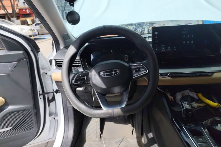 Used Geely Auto Emgrand L HiP 2024 Champion Edition 1.5TD-DHT Pro 100KM Excellence Model Steering Wheel
