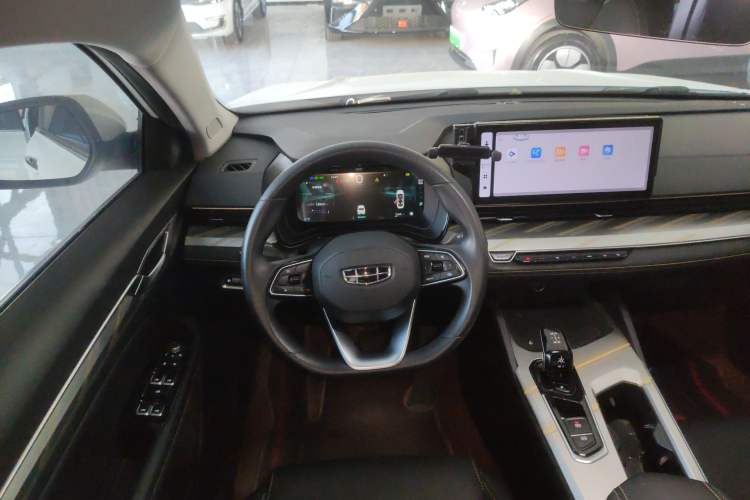 Used Geely Auto Emgrand L HiP 2024 Longteng Edition 1.5TD-DHT Pro 100KM Superior Model Steering Wheel