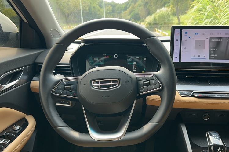 Used Geely Auto Emgrand L HiP 2024 Champion Edition 1.5TD-DHT Pro 100KM Excellence Model Steering Wheel