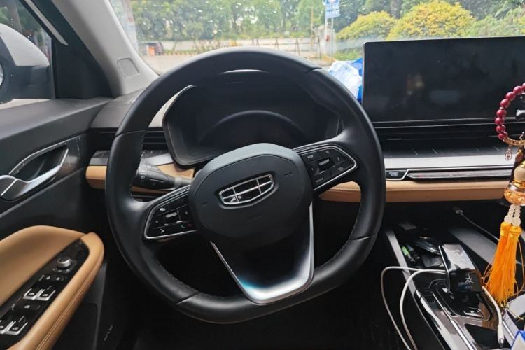 Used Geely Auto Emgrand L HiP 2024 Longteng Edition 1.5TD-DHT Pro 100KM Excellence Model Steering Wheel