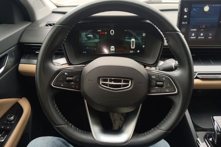 Used Geely Auto Emgrand L HiP 2024 Champion Edition 1.5TD-DHT Pro 100KM Excellence Model Steering Wheel