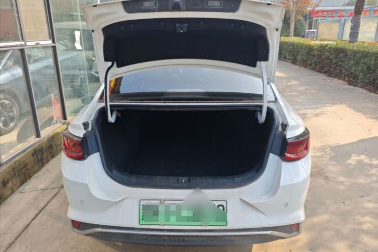 Used Geely Auto Emgrand L HiP 2024 Champion Edition 1.5TD-DHT Pro 100KM Excellence Model Trunk