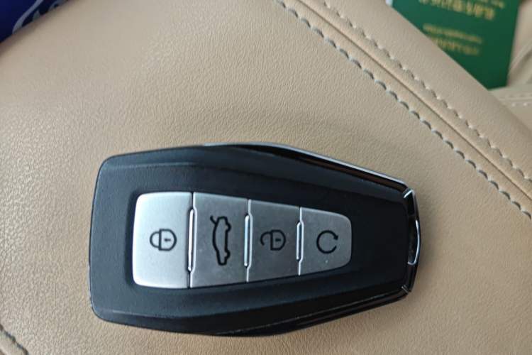 Used Geely Auto Emgrand L HiP 2024 Longteng Edition 1.5TD-DHT Pro 100KM Excellence Model Vehicle Key
