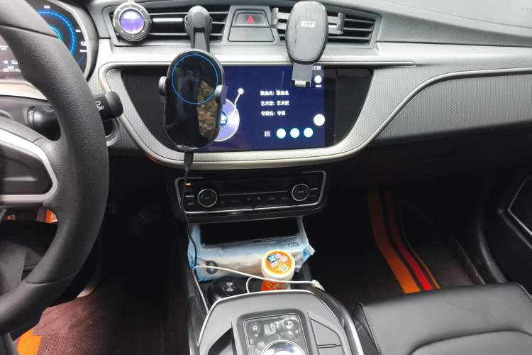 Used Geely Auto Emgrand New Energy 2021 EV Pro Ride-Hailing Edition Audio And AC Panel