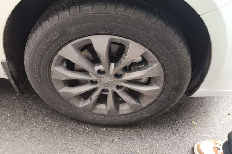 Used Geely Auto Emgrand New Energy 2021 EV Pro Ride-Hailing Edition Right Front Wheel Hub