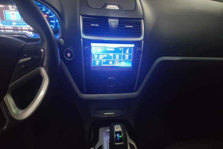 Used Geely Auto Emgrand New Energy 2016 EV Deluxe Model Audio And AC Panel