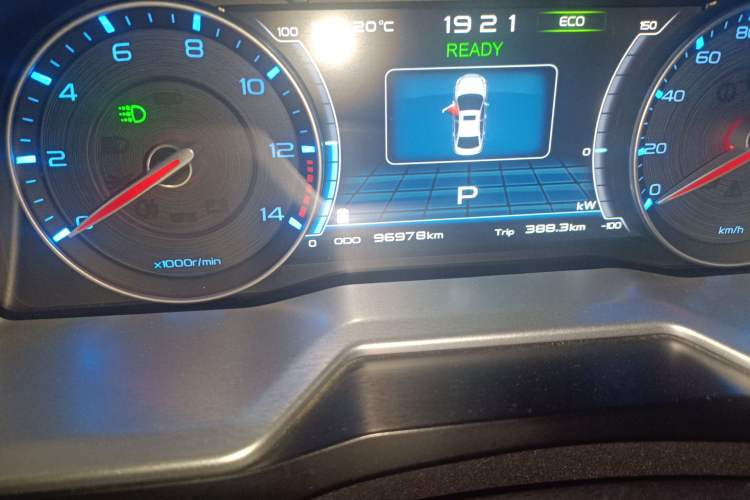 Used Geely Auto Emgrand New Energy 2016 EV Elite Model Odometer Close Up