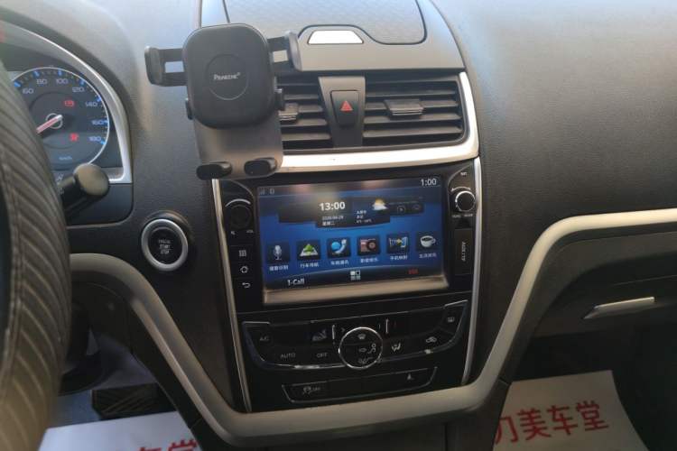 Used Geely Auto Emgrand New Energy 2016 EV Elite Model Audio And AC Panel