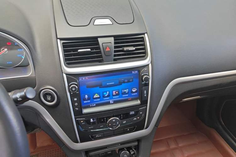 Used Geely Auto Emgrand New Energy 2016 EV Deluxe Model Audio And AC Panel
