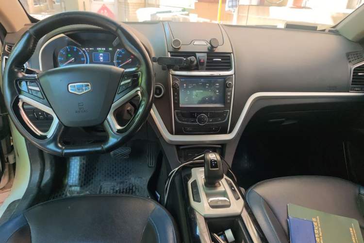 Used Geely Auto Emgrand New Energy 2016 EV Elite Model Center Console