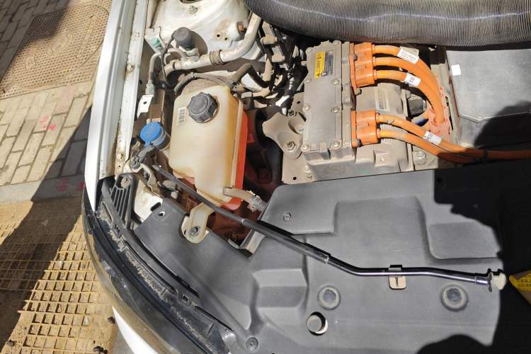 Used Geely Auto Emgrand New Energy 2016 EV Elite Model Engine Bay Right