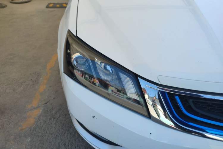 Used Geely Auto Emgrand New Energy 2016 EV Elite Model Right Front Headlight
