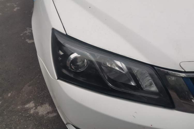 Used Geely Auto Emgrand New Energy 2016 EV Elite Model Right Front Headlight