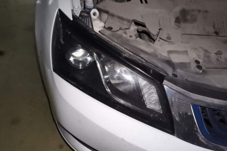 Used Geely Auto Emgrand New Energy 2016 EV Elite Model Right Front Headlight
