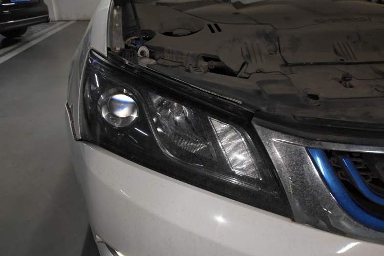 Used Geely Auto Emgrand New Energy 2016 EV Elite Model Right Front Headlight