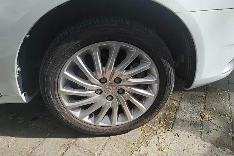 Used Geely Auto Emgrand New Energy 2016 EV Elite Model Right Front Wheel Hub
