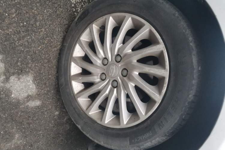 Used Geely Auto Emgrand New Energy 2016 EV Elite Model Right Front Wheel Hub