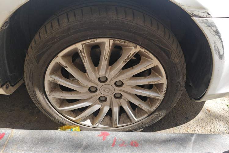 Used Geely Auto Emgrand New Energy 2016 EV Elite Model Right Front Wheel Hub