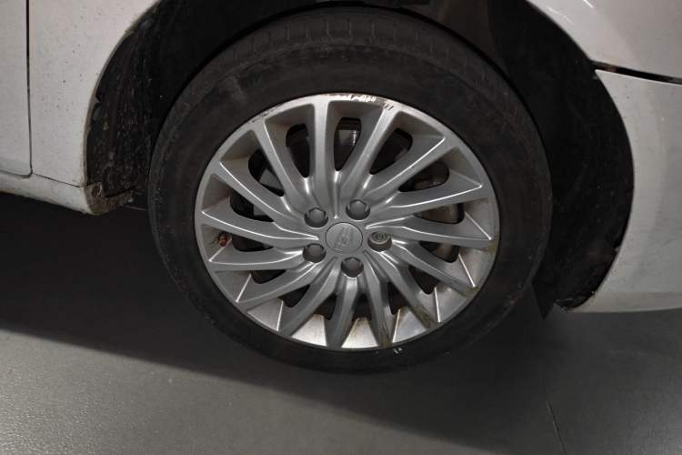 Used Geely Auto Emgrand New Energy 2016 EV Elite Model Right Front Wheel Hub