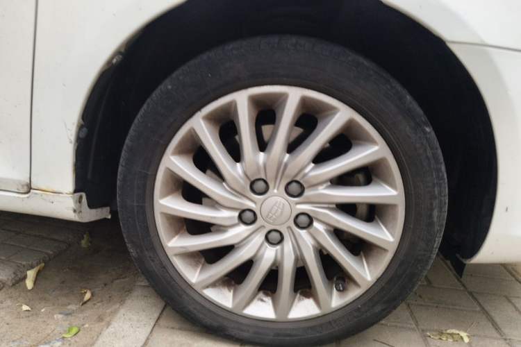 Used Geely Auto Emgrand New Energy 2016 EV Elite Model Right Front Wheel Hub