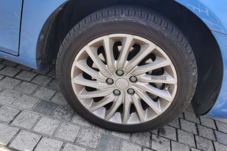 Used Geely Auto Emgrand New Energy 2017 EV300 Elite Model Right Front Wheel Hub