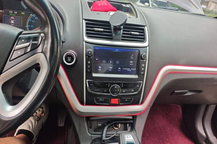 Used Geely Auto Emgrand New Energy 2017 EV300 Elite Model Audio And AC Panel