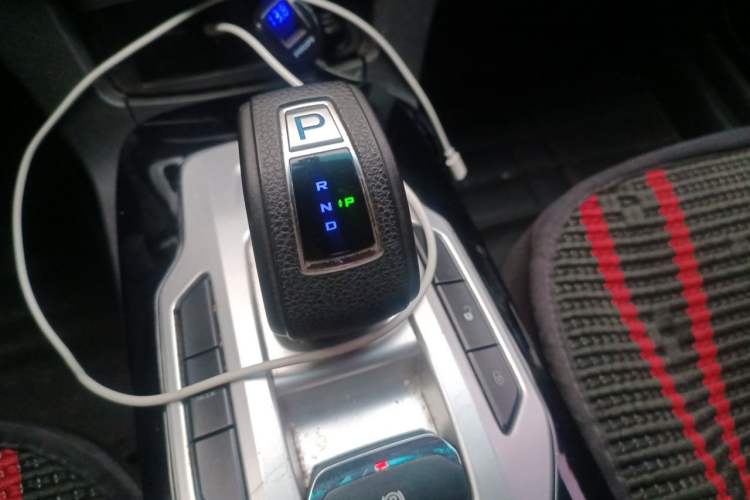 Used Geely Auto Emgrand New Energy 2017 EV300 Elite Model Gear Lever