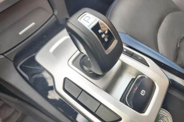 Used Geely Auto Emgrand New Energy 2017 EV300 Elite Model Gear Lever