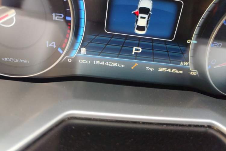 Used Geely Auto Emgrand New Energy 2017 EV300 Elite Model Odometer Close Up