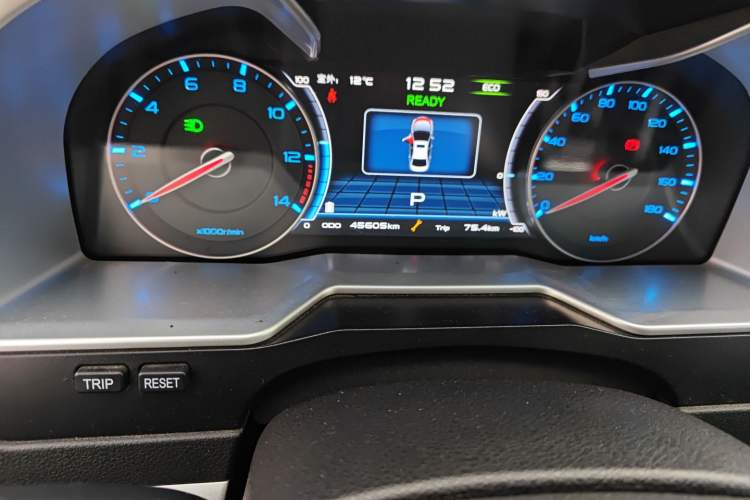 Used Geely Auto Emgrand New Energy 2017 EV300 Elite Model Odometer Close Up