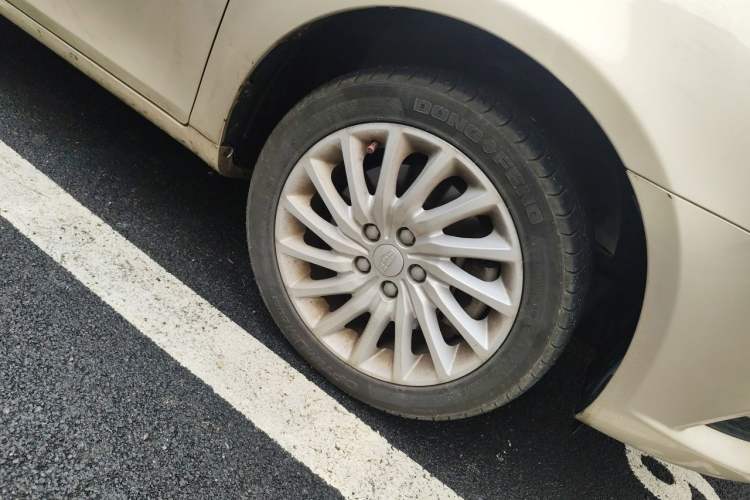 Used Geely Auto Emgrand New Energy 2017 EV300 Elite Model Right Front Wheel Hub