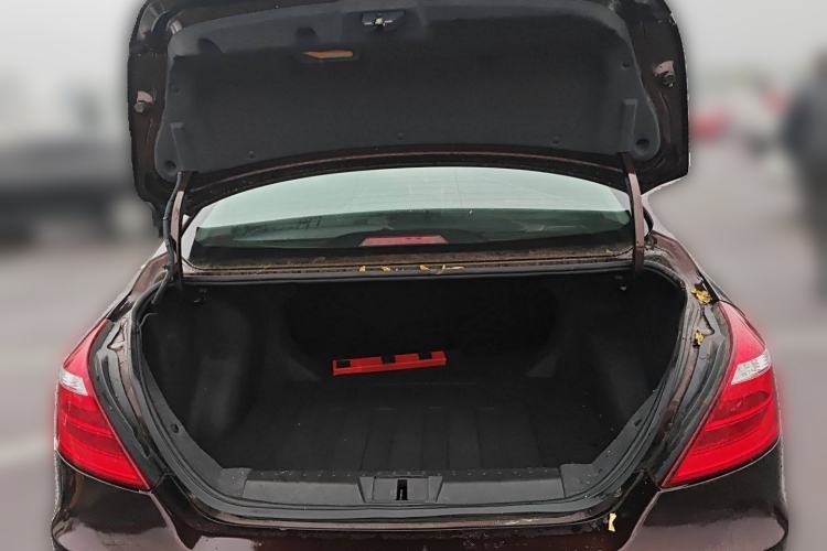 Used Geely Auto Emgrand New Energy 2017 EV300 Elite Model Trunk