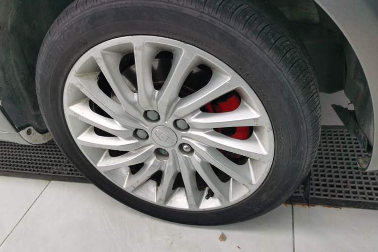 Used Geely Auto Emgrand New Energy 2017 1.5L PHEV Elite Model Right Front Wheel Hub