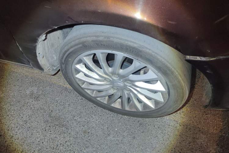 Used Geely Auto Emgrand New Energy 2017 EV300 Elite Model Right Front Wheel Hub