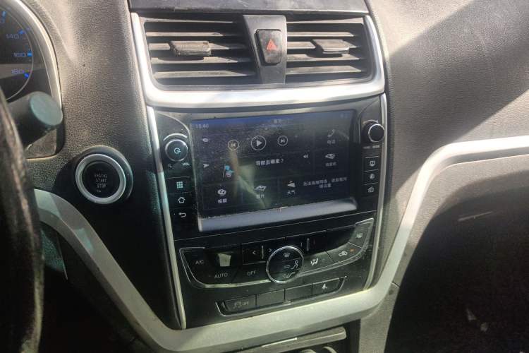 Used Geely Auto Emgrand New Energy 2017 EV300 Elite Model Audio And AC Panel