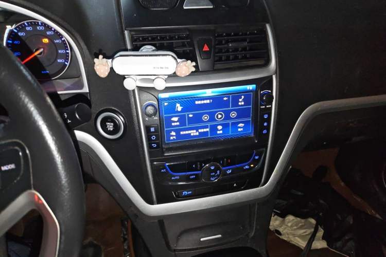 Used Geely Auto Emgrand New Energy 2017 EV300 Elite Model Audio And AC Panel