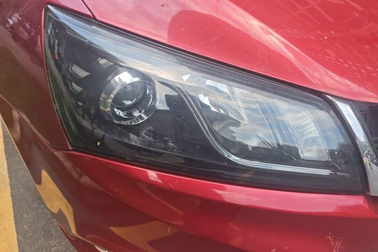Used Geely Auto Emgrand New Energy 2017 EV300 Elite Model Right Front Headlight