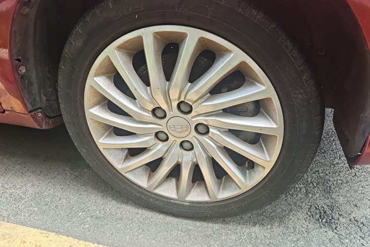 Used Geely Auto Emgrand New Energy 2017 EV300 Elite Model Right Front Wheel Hub