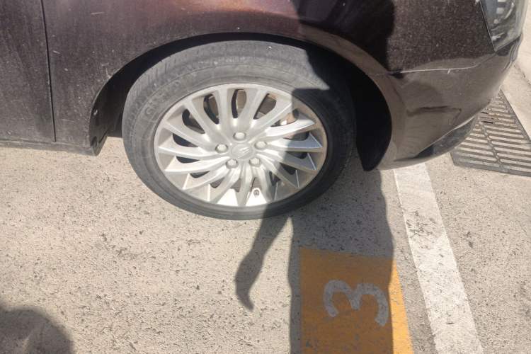 Used Geely Auto Emgrand New Energy 2017 EV300 Elite Model Right Front Wheel Hub